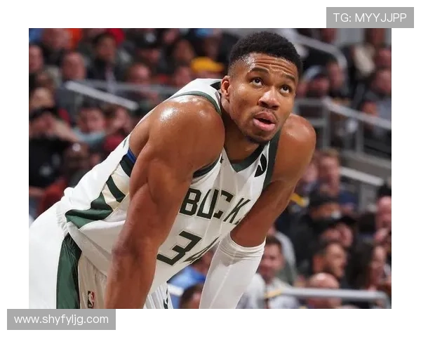 字母哥季前赛首秀表现抢眼轻松拿下13分10板3助助力球队胜利