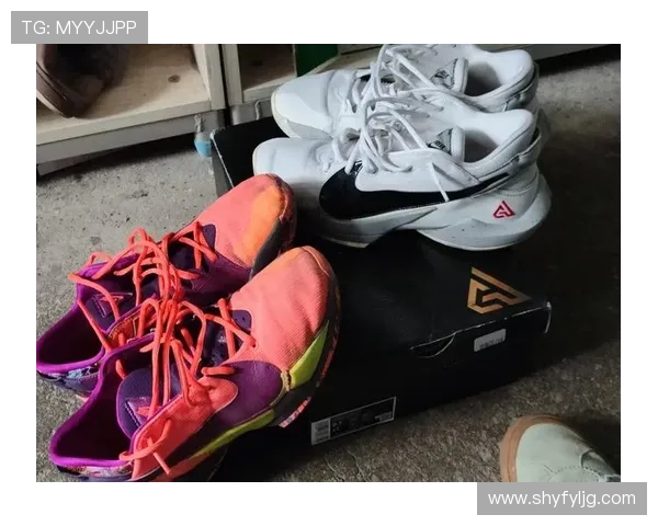 字母哥回忆新秀赛季OJ梅奥助力买家具与开锁经历